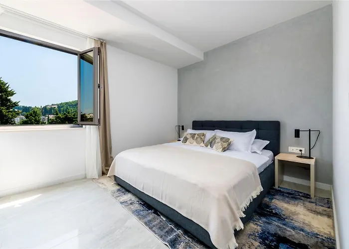 Luxury Mazza -michaela *